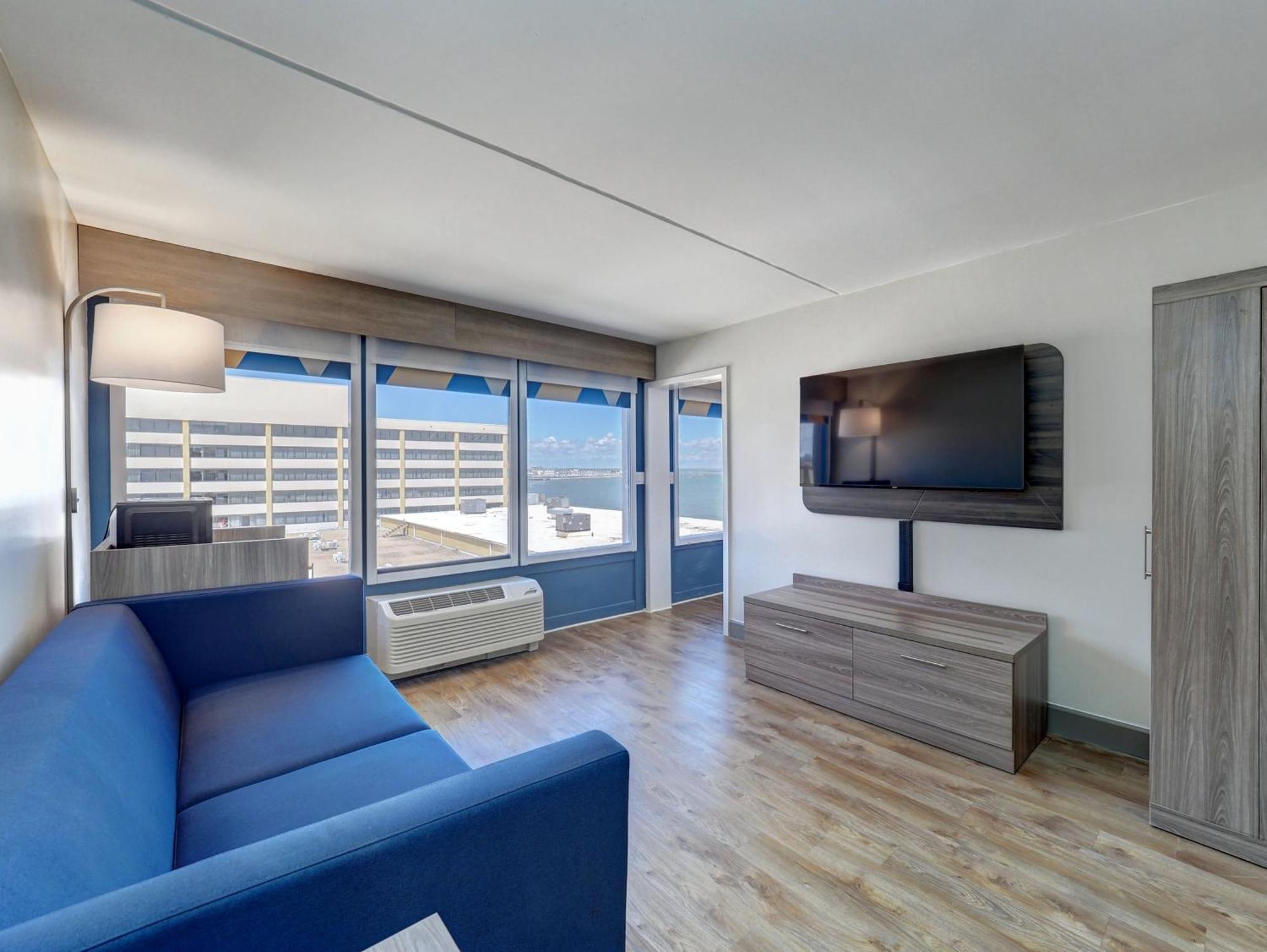 Holiday Inn Express Corpus Christi - Beachfront By Ihg Dış mekan fotoğraf