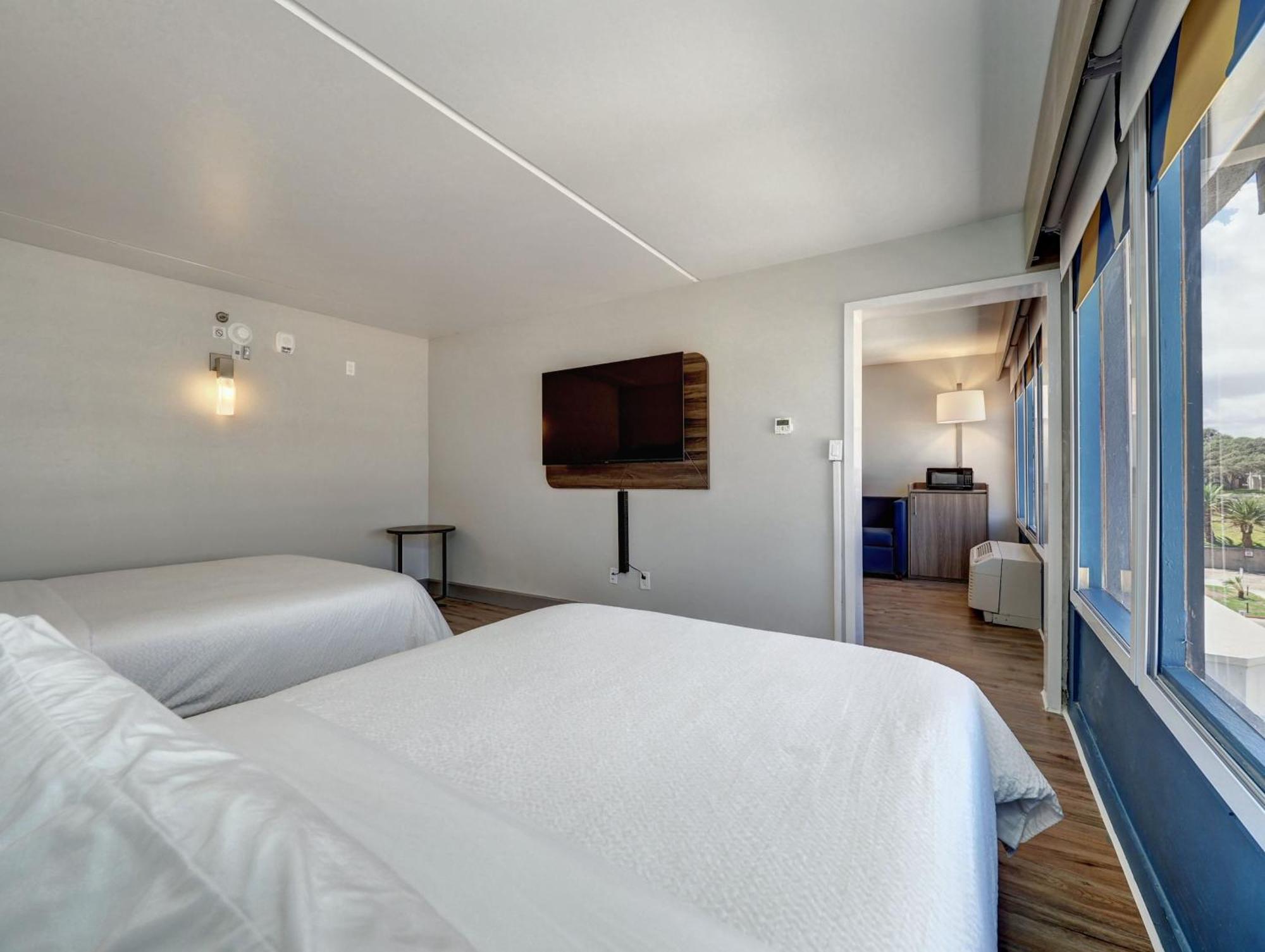 Holiday Inn Express Corpus Christi - Beachfront By Ihg Dış mekan fotoğraf