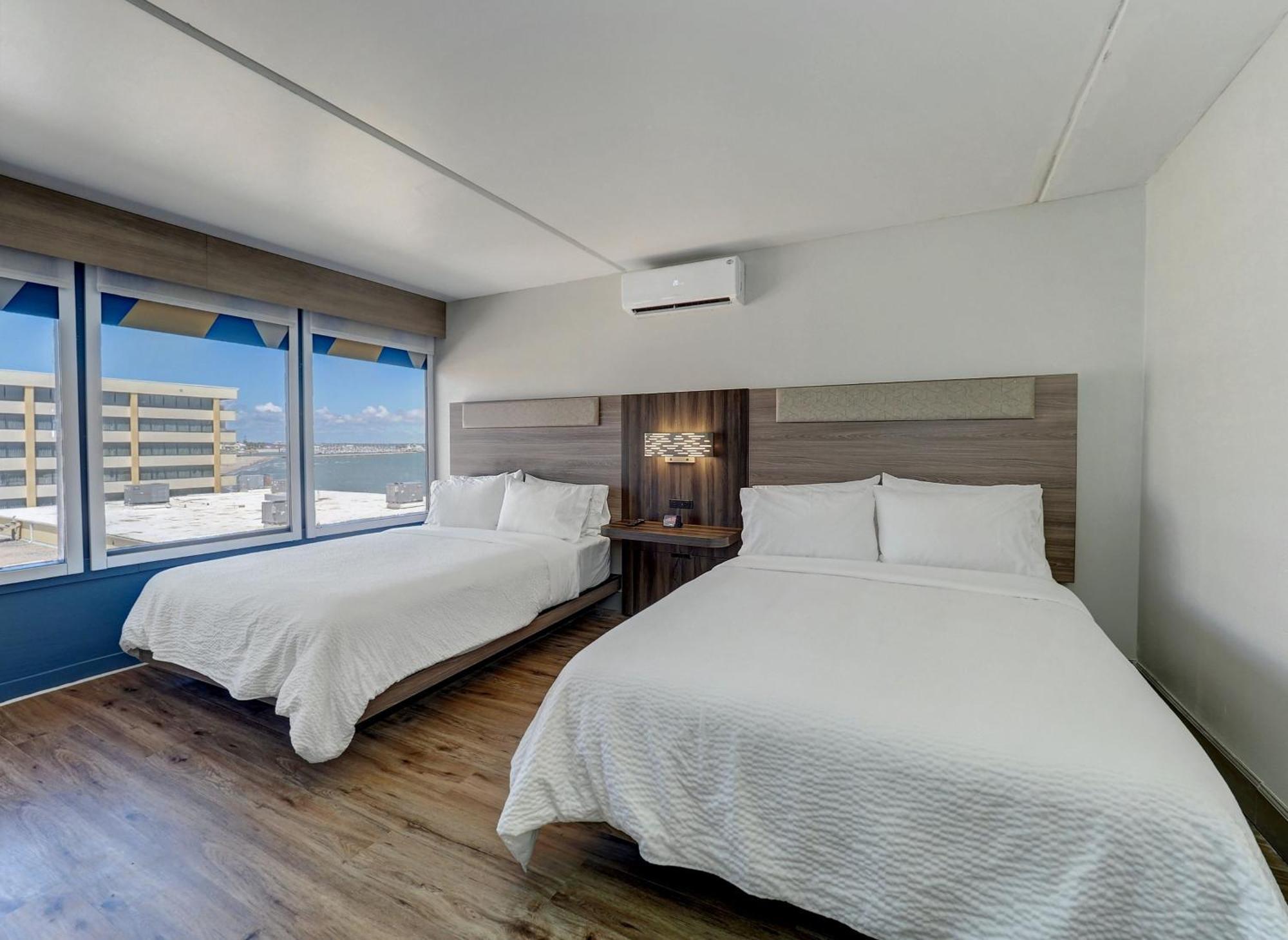 Holiday Inn Express Corpus Christi - Beachfront By Ihg Dış mekan fotoğraf