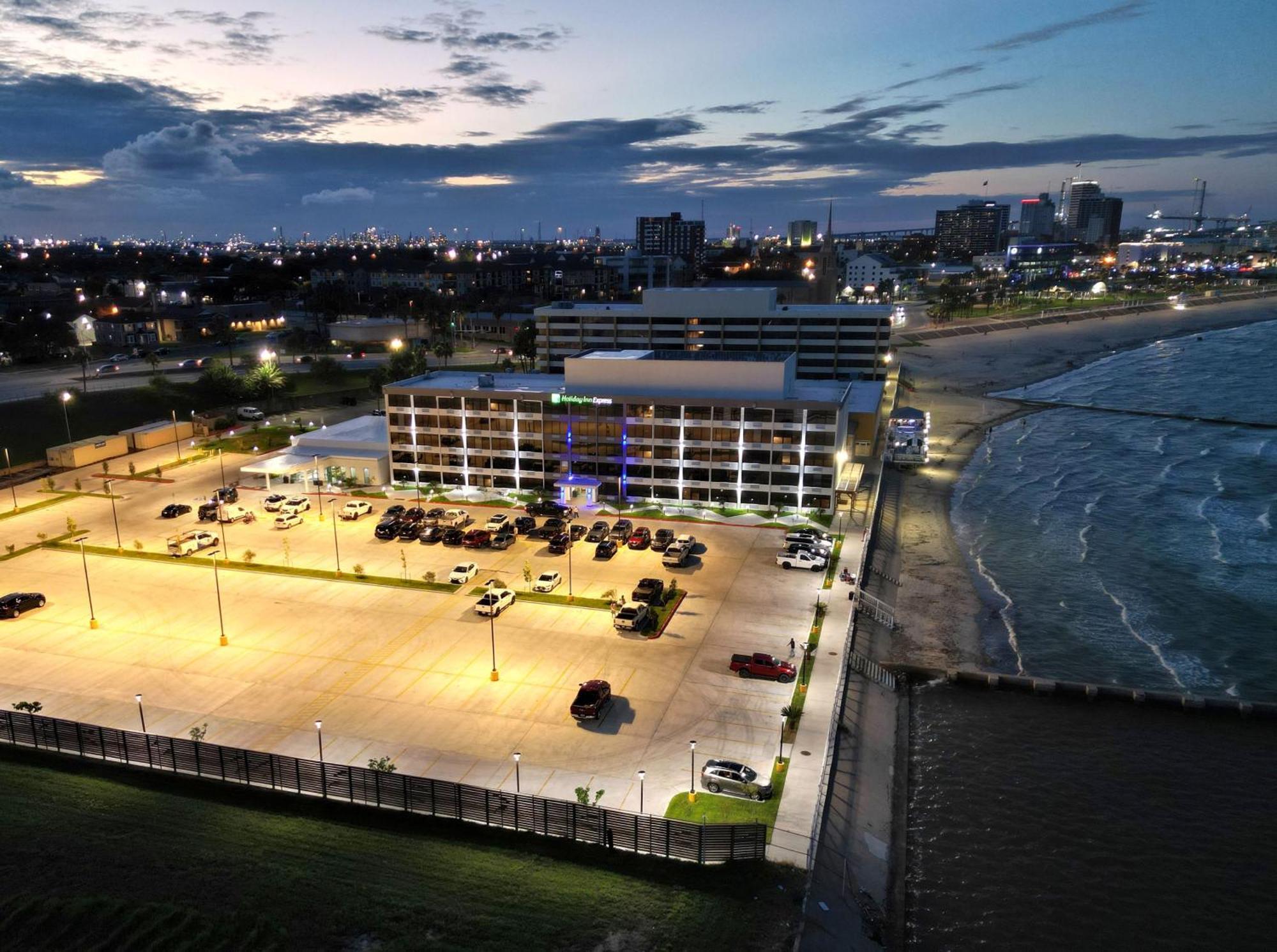 Holiday Inn Express Corpus Christi - Beachfront By Ihg Dış mekan fotoğraf