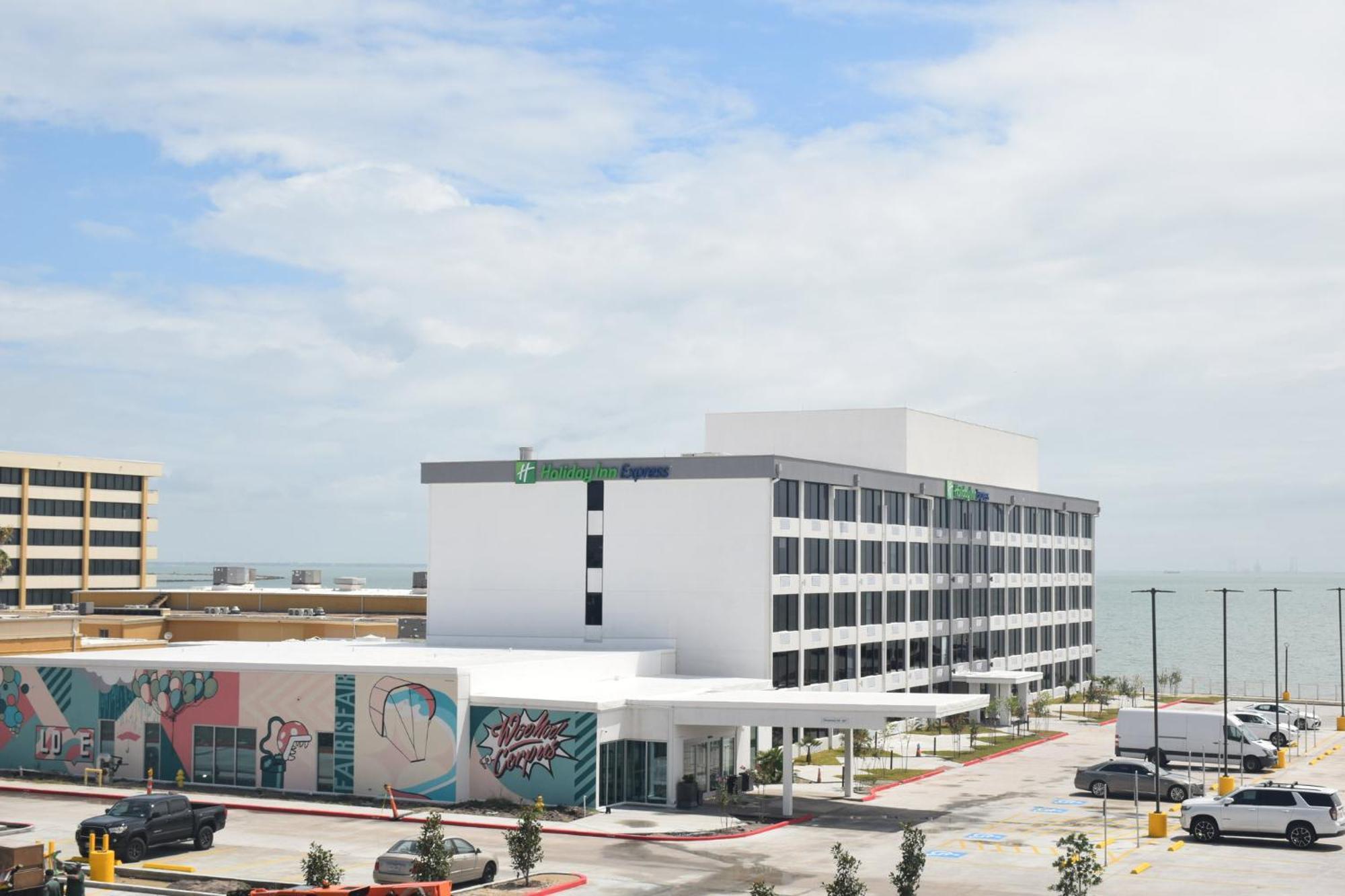 Holiday Inn Express Corpus Christi - Beachfront By Ihg Dış mekan fotoğraf